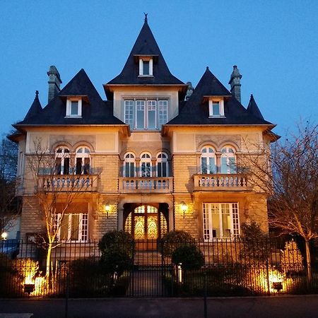 Le Castel Guesthouse Bayeux Exterior photo