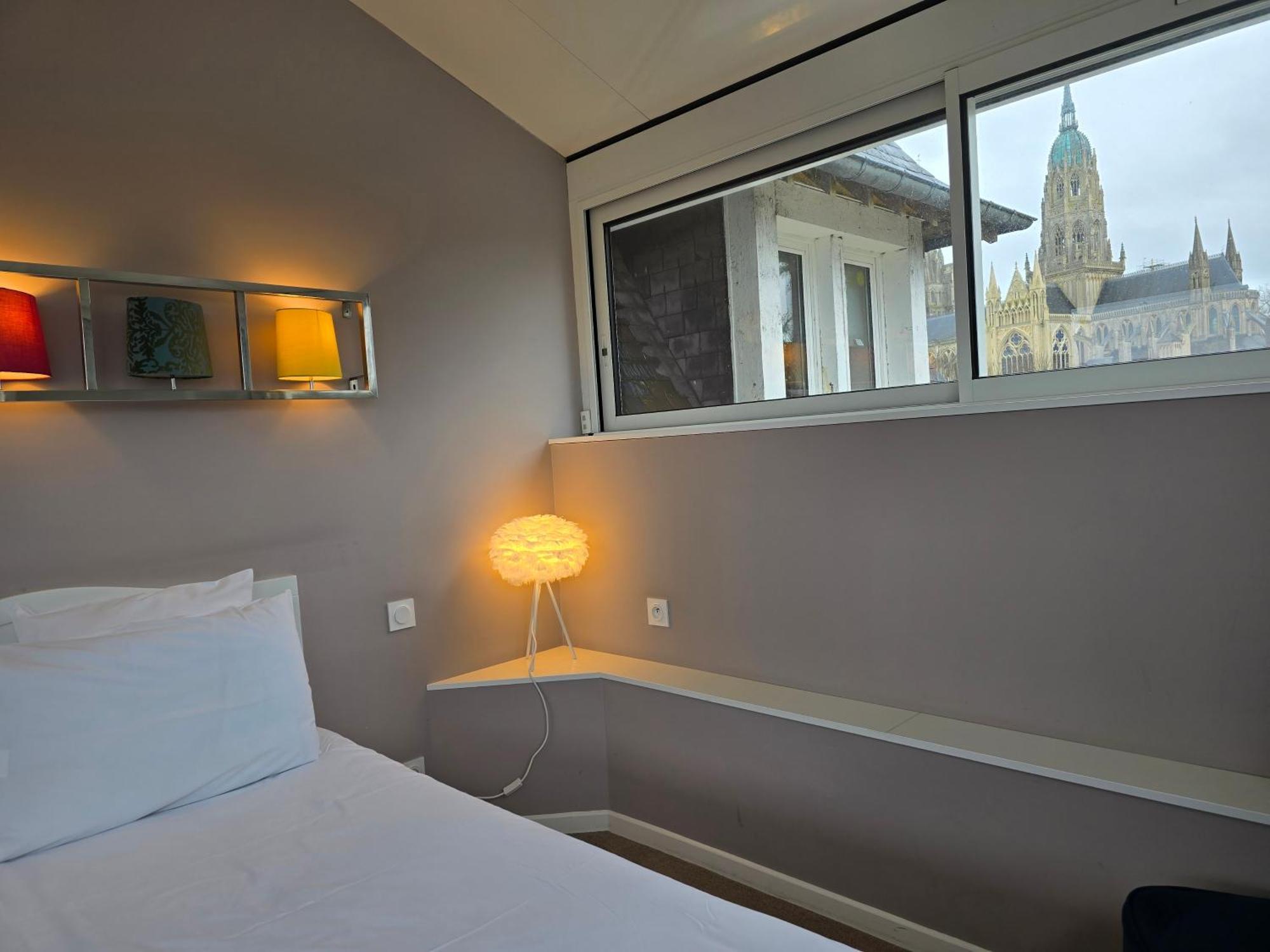 Le Castel Guesthouse Bayeux Exterior photo