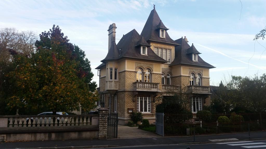 Le Castel Guesthouse Bayeux Exterior photo